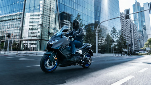 YAMAHA TMAX 560