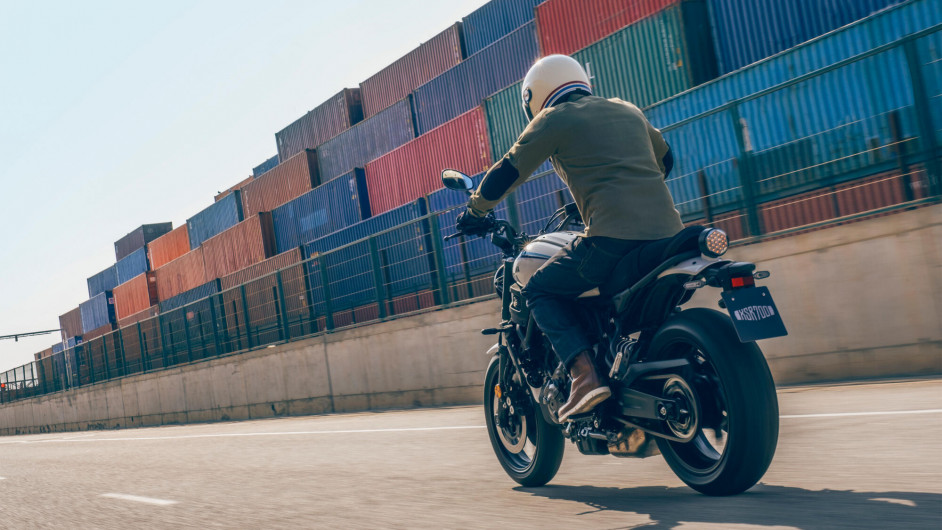 Moto YAMAHA XSR 700 neuve