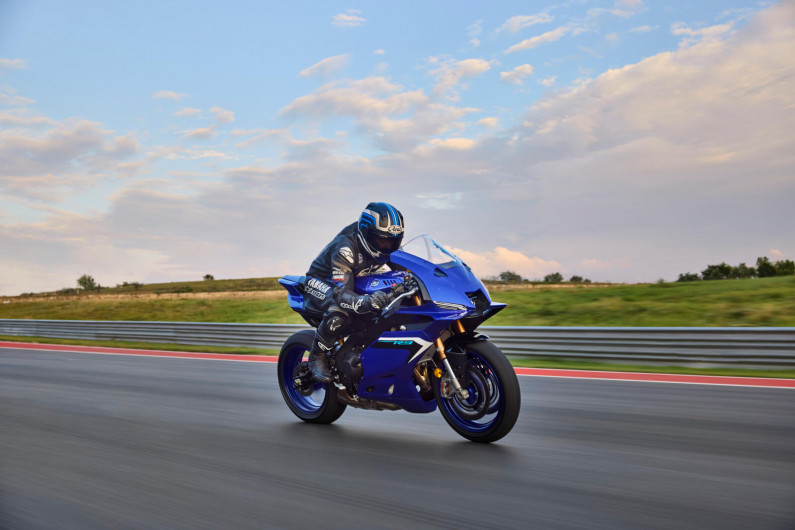 Moto YAMAHA R9 neuve