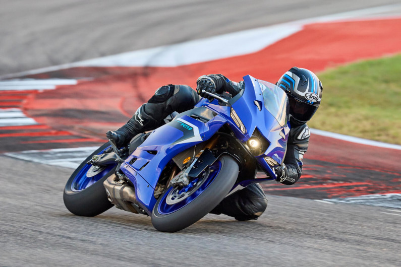 Moto YAMAHA R9 neuve