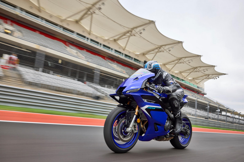 Moto YAMAHA R9 neuve