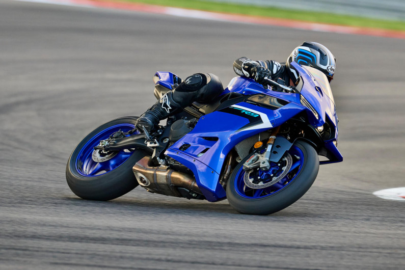 Moto YAMAHA R9 neuve
