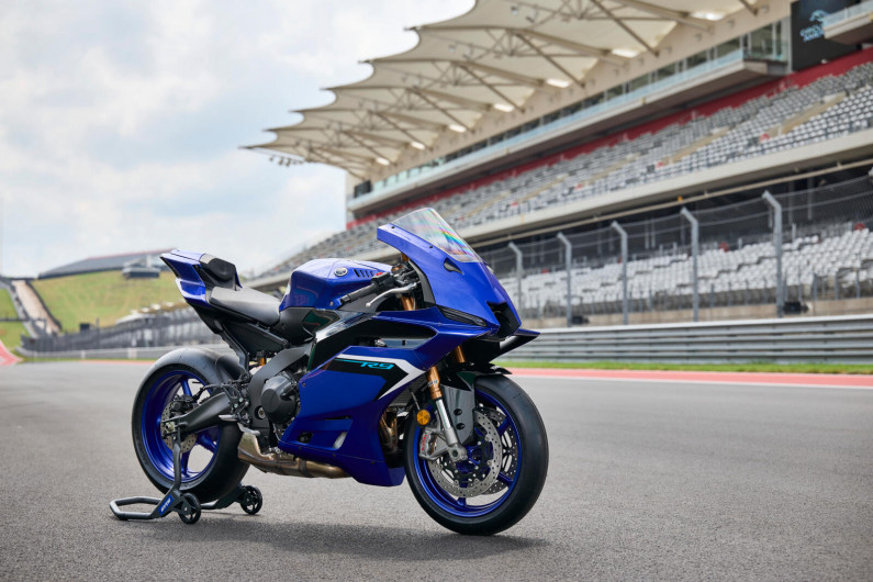Moto YAMAHA R9 neuve