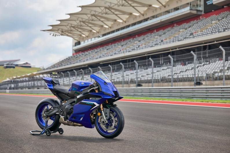 Moto YAMAHA R9 neuve