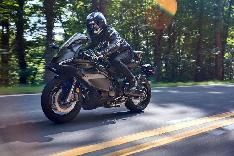 Moto YAMAHA R9 neuve