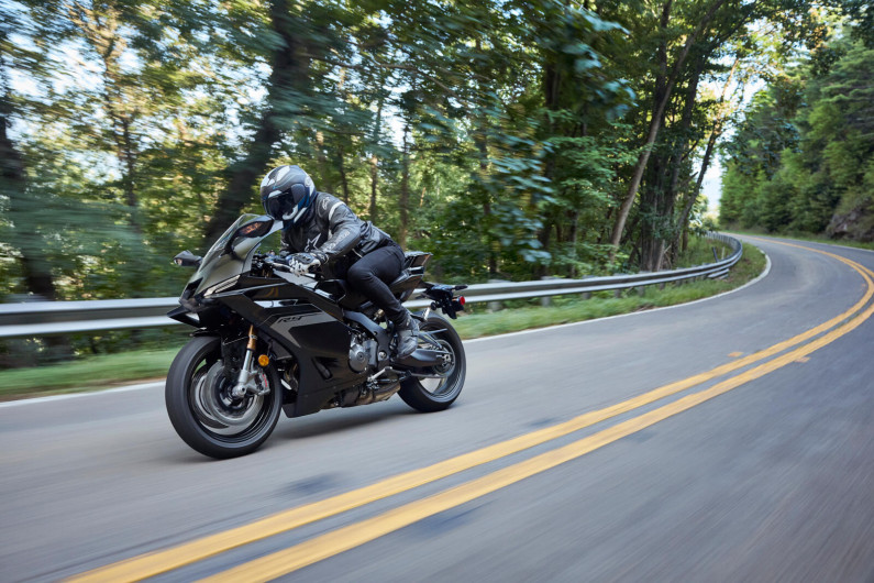 Moto YAMAHA R9 neuve