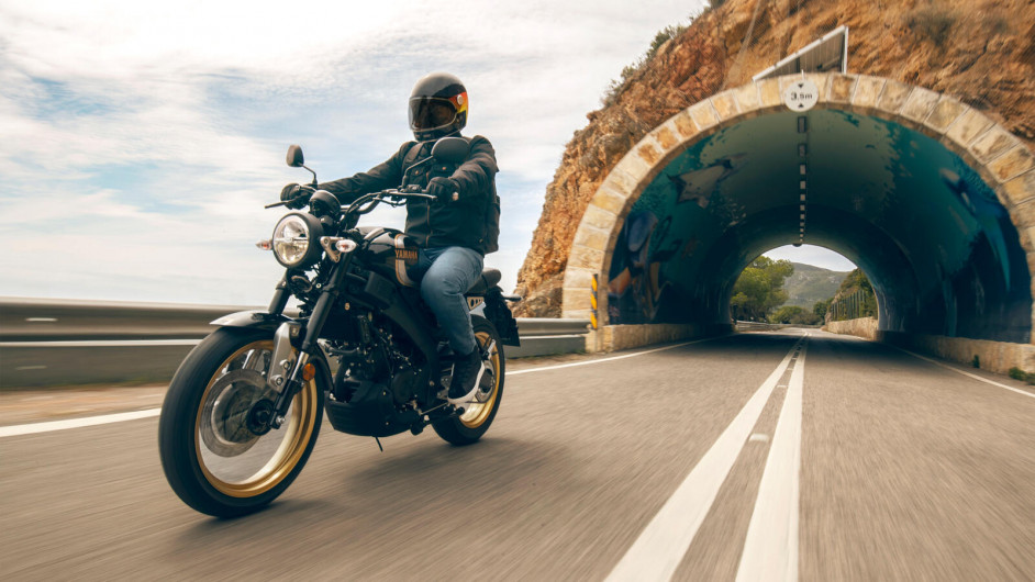 Moto YAMAHA XSR 125 Legacy neuve