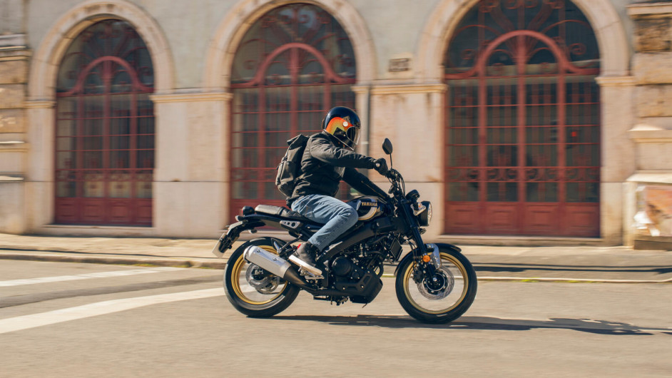 Moto YAMAHA XSR 125 Legacy neuve