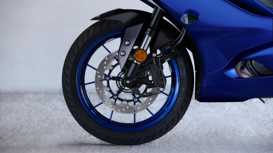 Moto YAMAHA R125 neuve