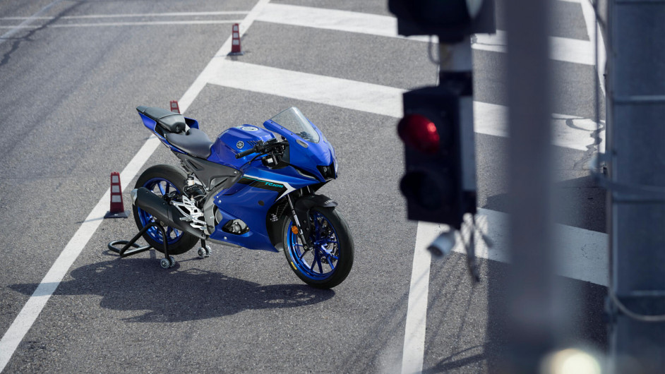 Moto YAMAHA R125 neuve