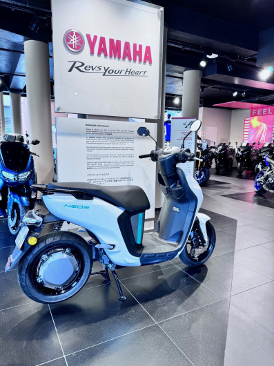 Scooter Yamaha NEOS CORE de courtoisie* occasion