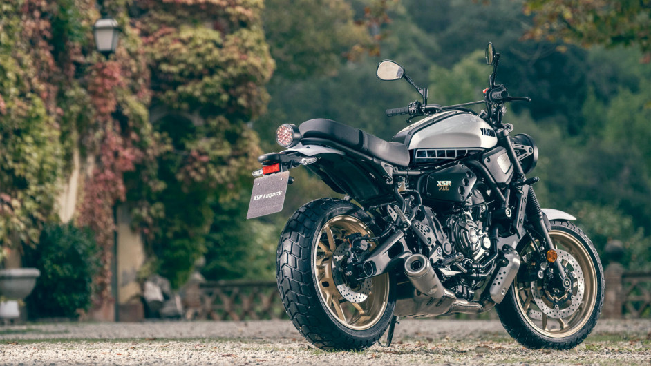 Moto YAMAHA XSR 700 LEGACY neuve