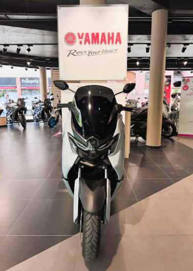Scooter YAMAHA NMAX 125 TECH MAX de courtoisie occasion