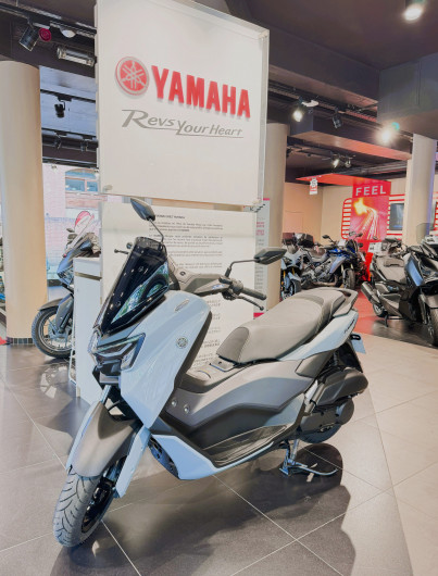 Scooter YAMAHA NMAX 125 TECH MAX de courtoisie occasion