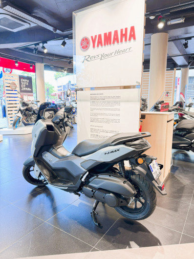 Scooter YAMAHA NMAX 125 TECH MAX de courtoisie occasion
