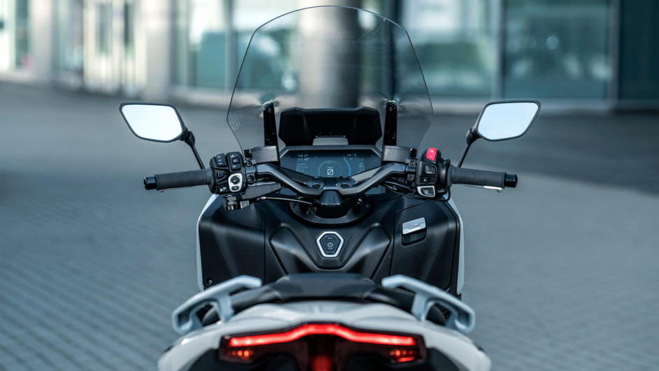 Scooter YAMAHA TMAX 560 TECH MAX neuf