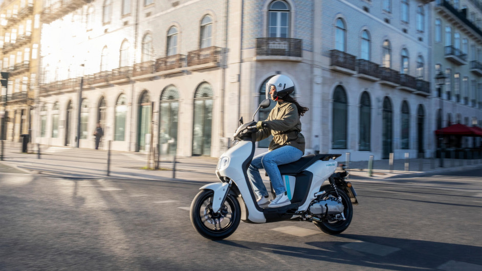 Scooter YAMAHA NEO