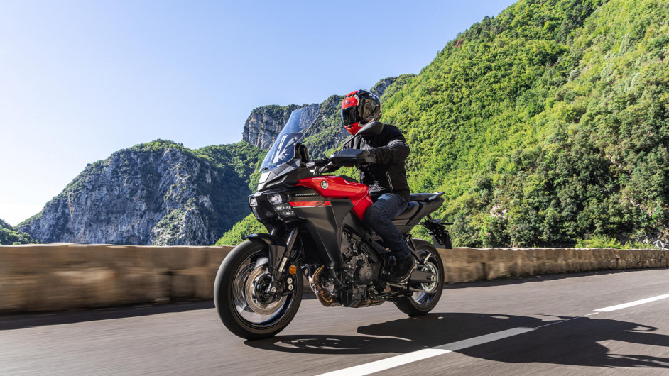 Moto YAMAHA TRACER 9 Y-AMT neuve
