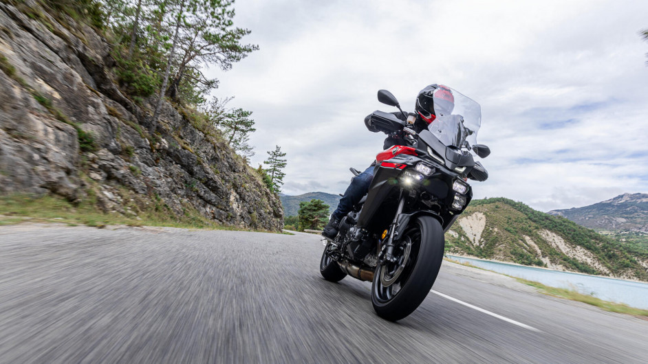 Moto YAMAHA TRACER 9 Y-AMT neuve