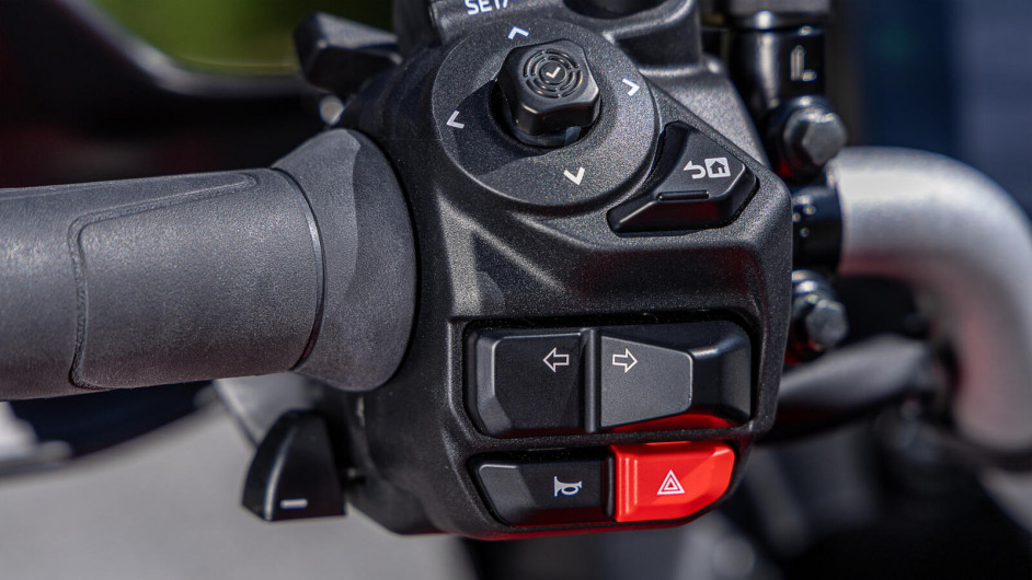 Moto YAMAHA TRACER 9 Y-AMT neuve