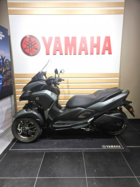 YAMAHA TRICITY 300