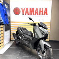 YAMAHA XMAX 125