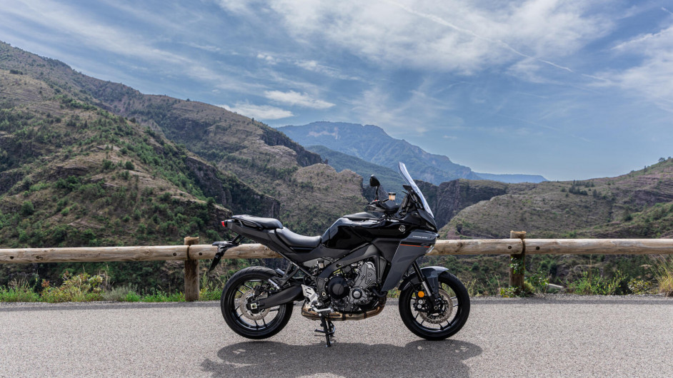 Moto YAMAHA TRACER 9 neuve