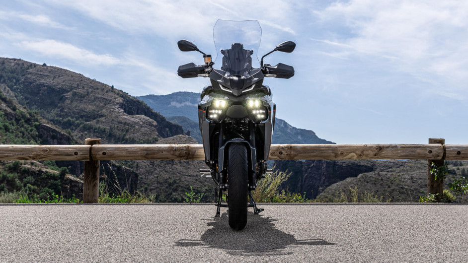 Moto YAMAHA TRACER 9 neuve